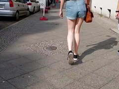 Berlin Street Candid #01 cute teen in hotpants
