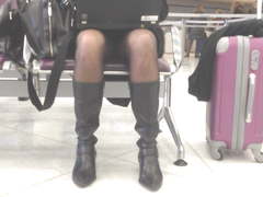 Airport upskirt - orly upskirt