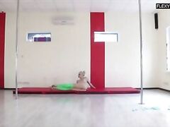 Dora Tornaszkova hot naked gymnastics