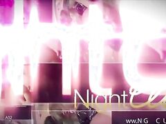 Dreier im Wartebereich mit dicken Titten Weib